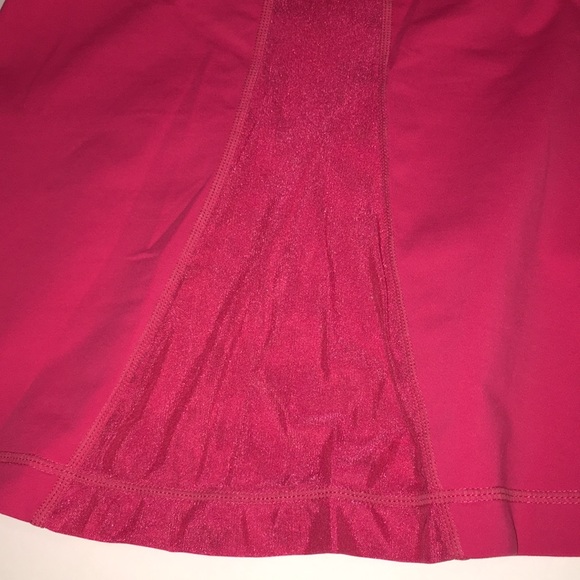 LULULEMON deep pink tank puckered/pleated accents - Picture 7 of 8